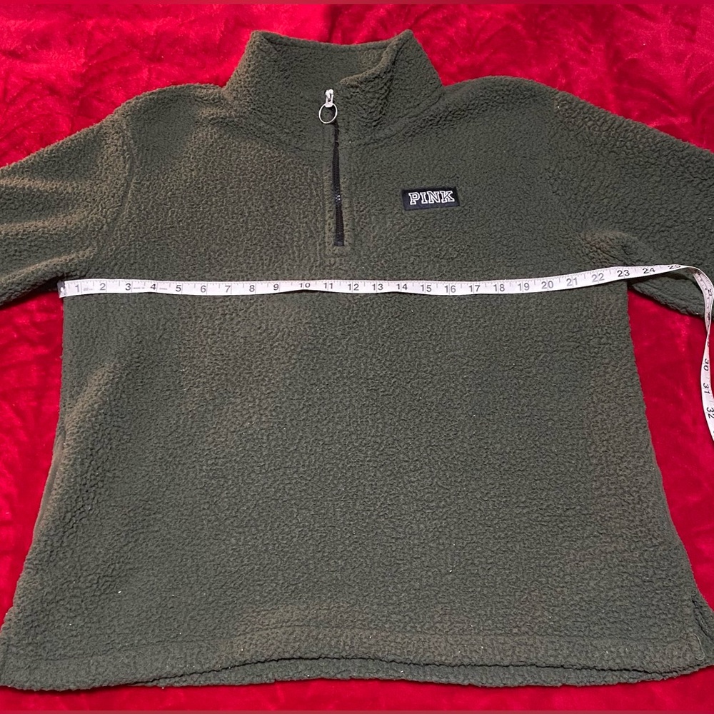Softer than your Exs hugs and always there when you need it Large Sherpa pockets - Picture 3 of 14